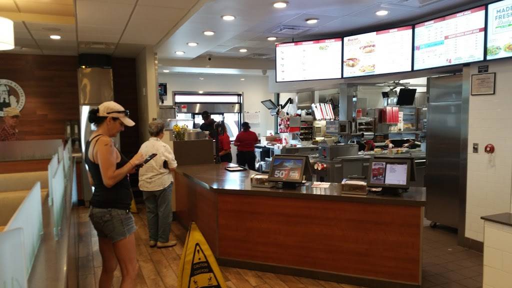 Wendys | restaurant | 1905 N Garland Ave, Garland, TX 75040, USA | 9728657699 OR +1 972-865-7699