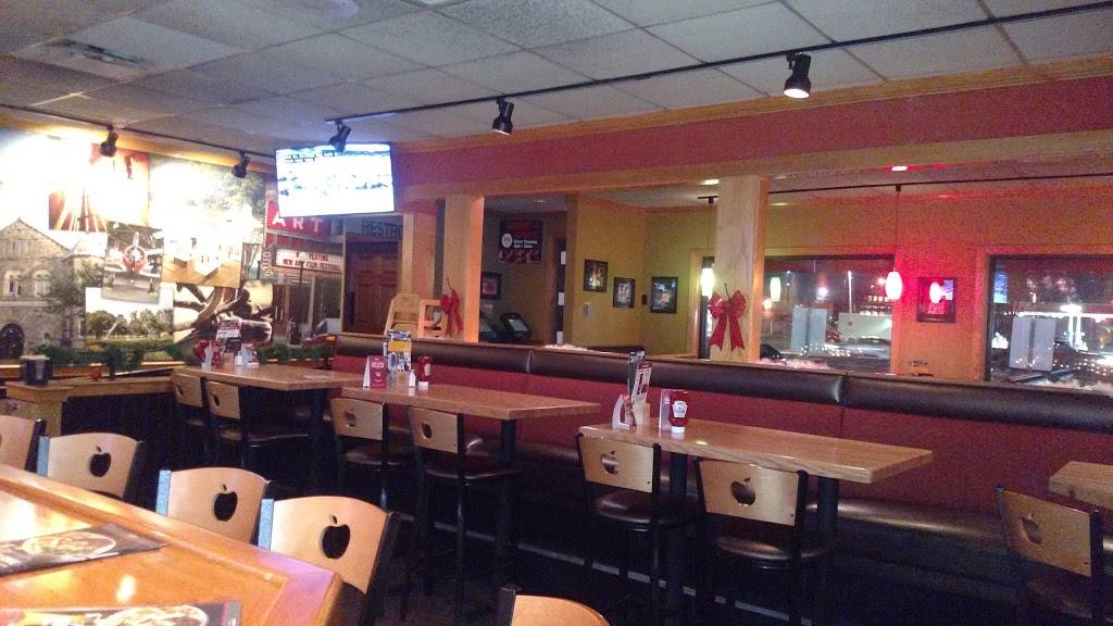 Applebees Grill + Bar | restaurant | 2121 N Prospect Ave, Champaign, IL 61822, USA | 2173598178 OR +1 217-359-8178