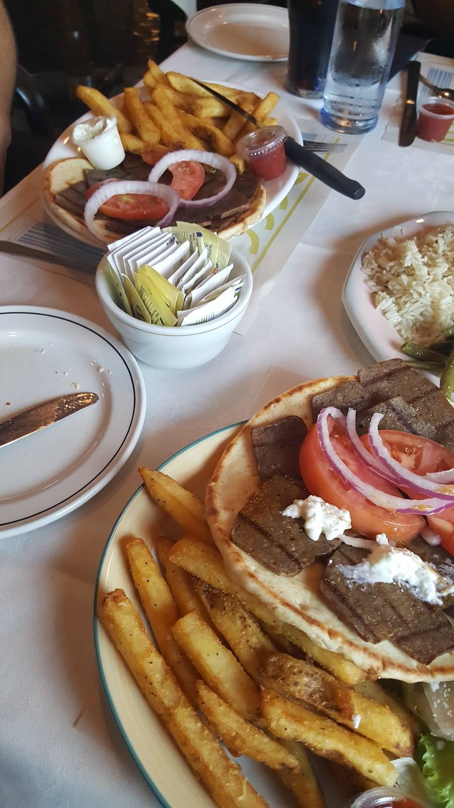 Thanasis Olympus Greek Restaurant | restaurant | 1204 Tecumseh Rd E, Windsor, ON N8W 1B6, Canada | 5199776650 OR +1 519-977-6650
