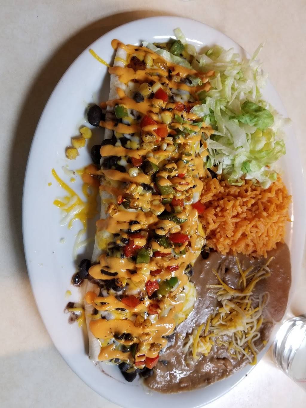 Taco Amigo | restaurant | 2104 Silvernail Rd, Pewaukee, WI 53072, USA | 2625440104 OR +1 262-544-0104