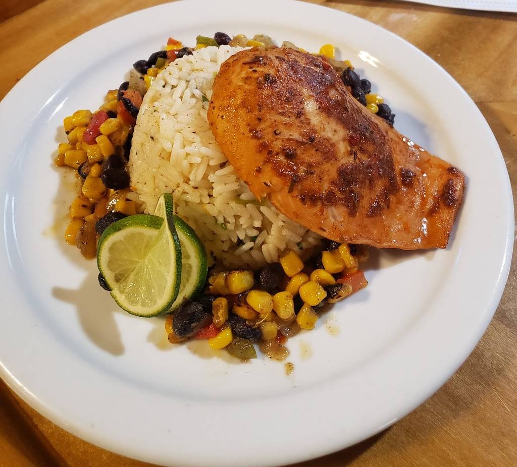 Railyard Bar & Grill | restaurant | 104 Meridian St, Sunman, IN 47041, USA | 8126230500 OR +1 812-623-0500