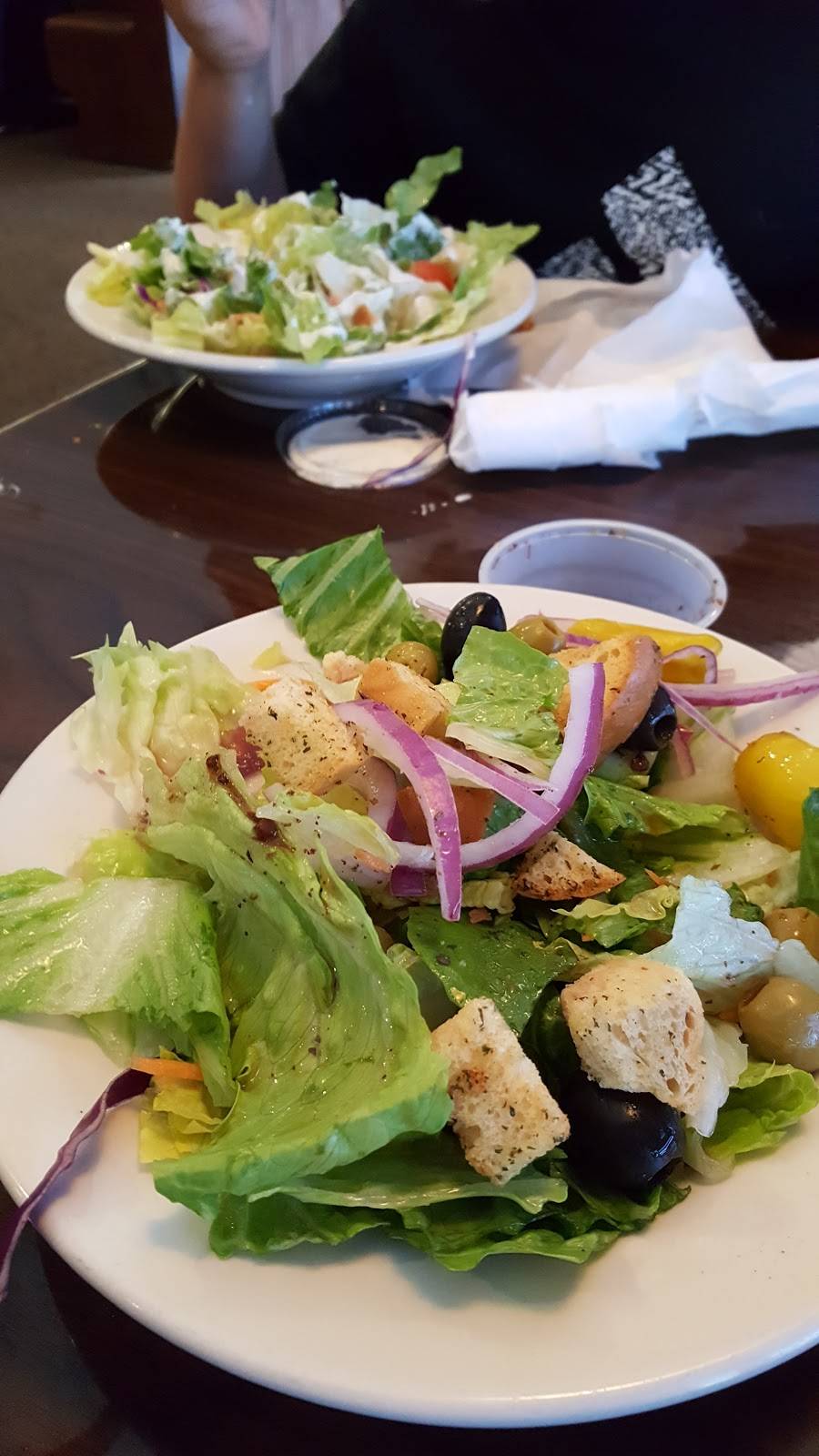 Vinnys Italian Grill | restaurant | 6737 Lake Harbour Dr, Midlothian, VA 23112, USA | 8046390044 OR +1 804-639-0044