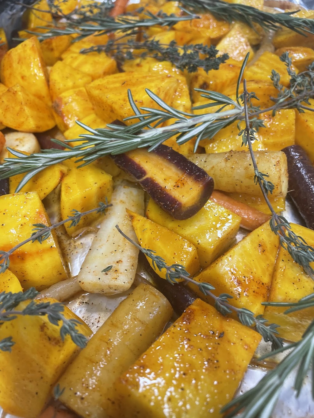 Roam | restaurant | 139 Broadway St, entrance on, E 2nd St Unit E, Eagle, CO 81631, USA | 9703284696 OR +1 970-328-4696