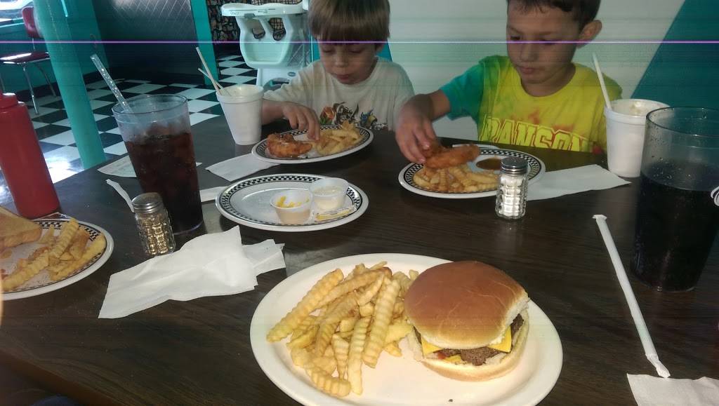 Mulberry Dairy Dip | restaurant | 29 US-64, Mulberry, AR 72947, USA | 4799979991 OR +1 479-997-9991