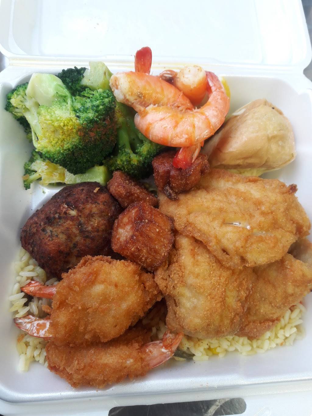 Camerons Seafood | restaurant | 6150 Woodland Ave, Philadelphia, PA 19142, USA | 2157269800 OR +1 215-726-9800