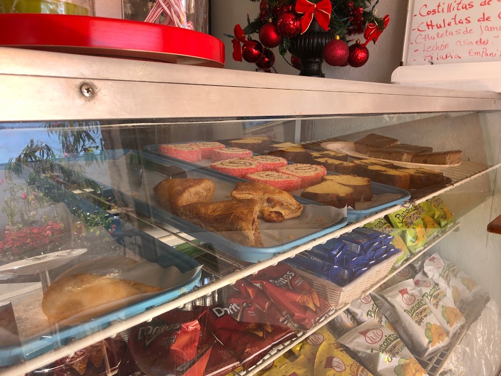 Breadn Pan Cafeteria | restaurant | 333 NE 69th St, Miami, FL 33138, USA | 3057594178 OR +1 305-759-4178