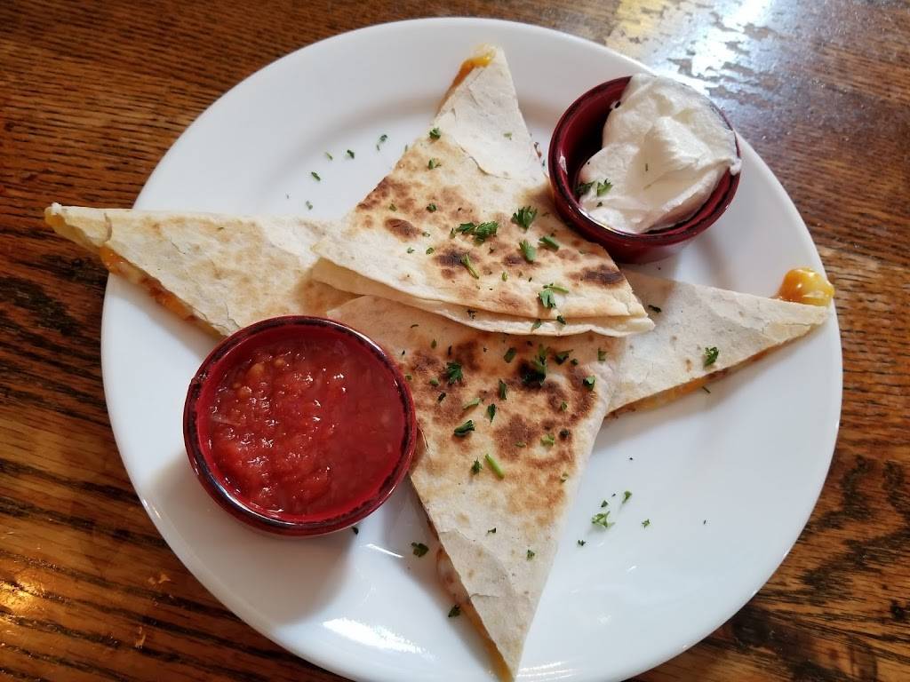 The Black Whale | restaurant | 279 City Island Ave, Bronx, NY 10464, USA | 7188853657 OR +1 718-885-3657