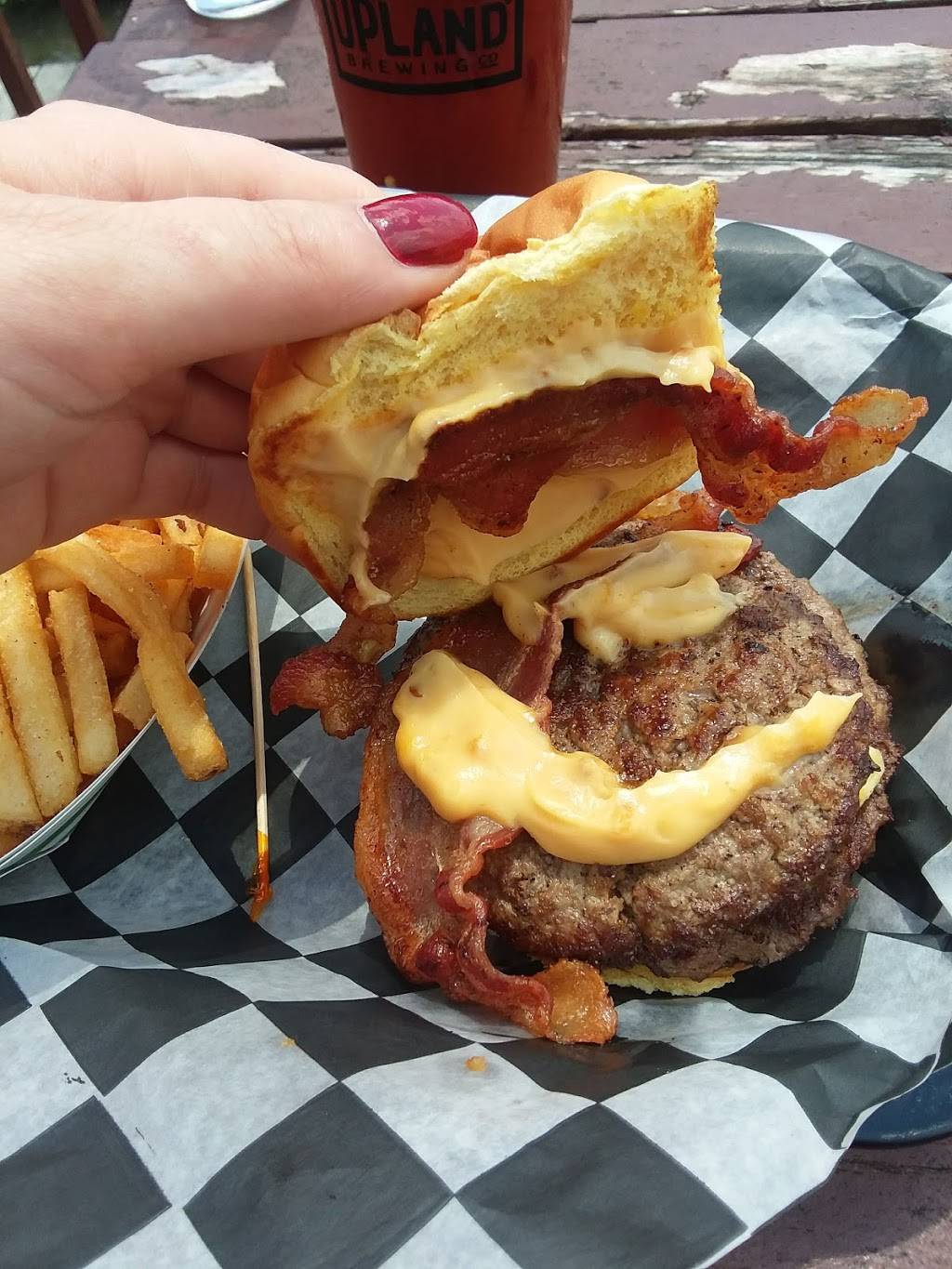 Flippin Cow | restaurant | 6118, 51330 State Rte 19, Elkhart, IN 46514, USA | 5742660606 OR +1 574-266-0606