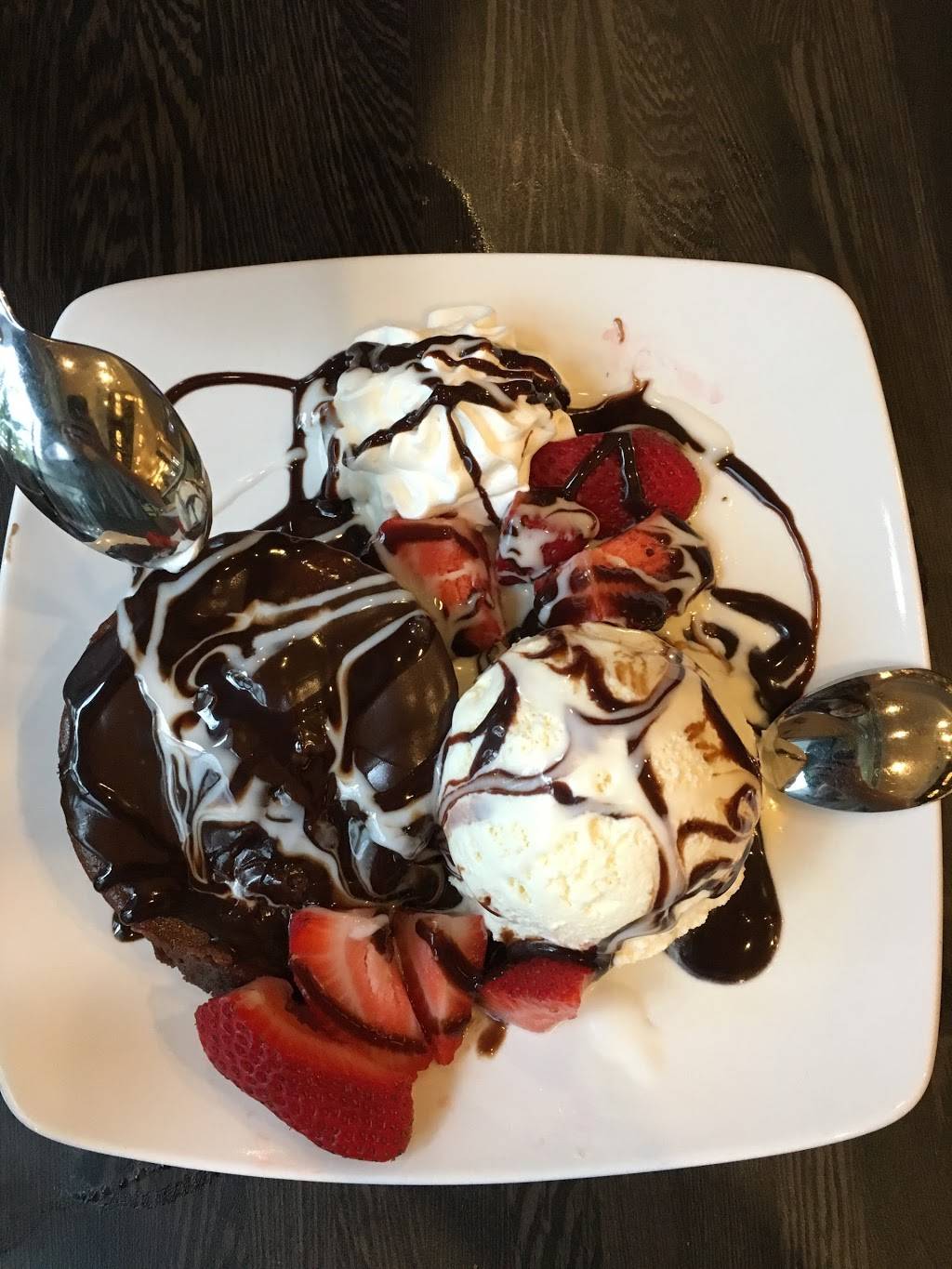 Rustic Restaurant & Bar 9 at Hilton Melbourne Rialto | restaurant | 200 Rialto Pl, Melbourne, FL 32901, USA | 3217680200 OR +1 321-768-0200