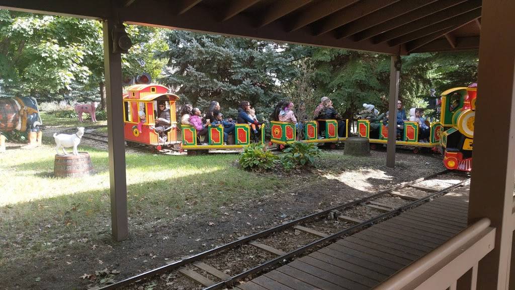 Bengtsons Pumpkin Farm and Fall Fest | meal takeaway | 13341 W 151st St, Homer Glen, IL 60491, USA | 7083013276 OR +1 708-301-3276