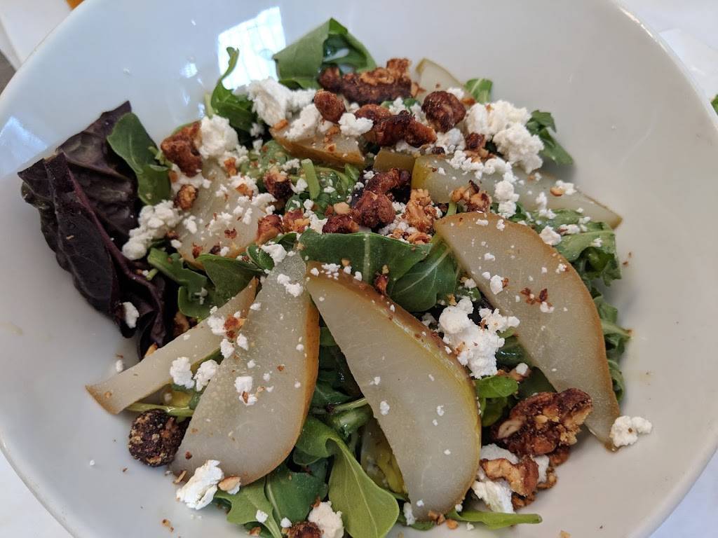 Victors | restaurant | 175 Bradford Street Ext, Provincetown, MA 02657, USA | 5084871777 OR +1 508-487-1777