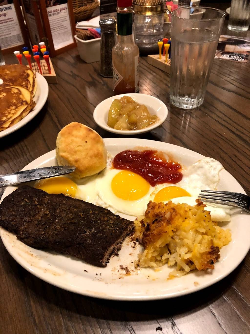 Cracker Barrel Old Country Store | restaurant | 560 Ventura Blvd, Camarillo, CA 93010, USA | 8053841424 OR +1 805-384-1424