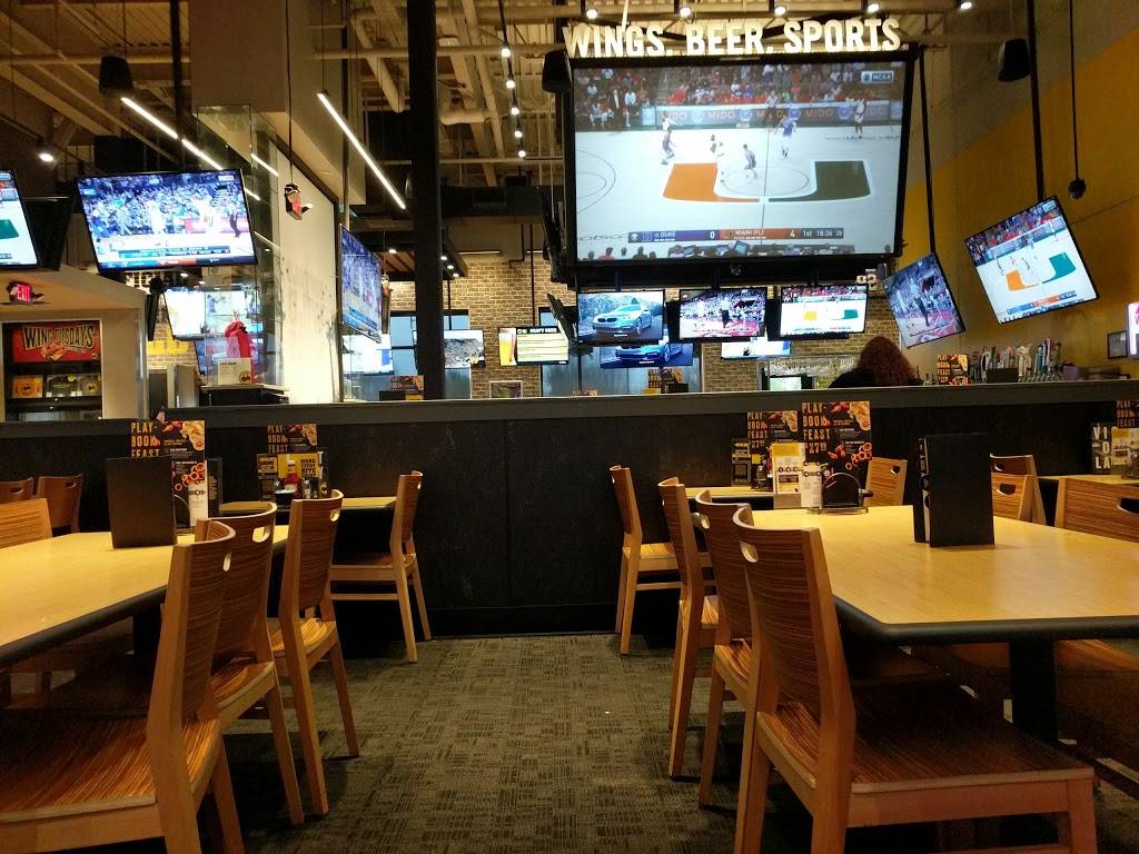 Buffalo Wild Wings | meal takeaway | 1046 Ridge Rd, Webster, NY 14580, USA | 5852179446 OR +1 585-217-9446