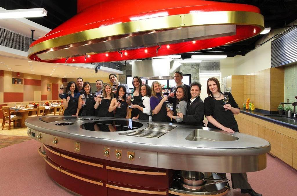 Action Kitchen | restaurant | 1 Seaport Ln #2013, Boston, MA 02210, USA | 6173854212 OR +1 617-385-4212