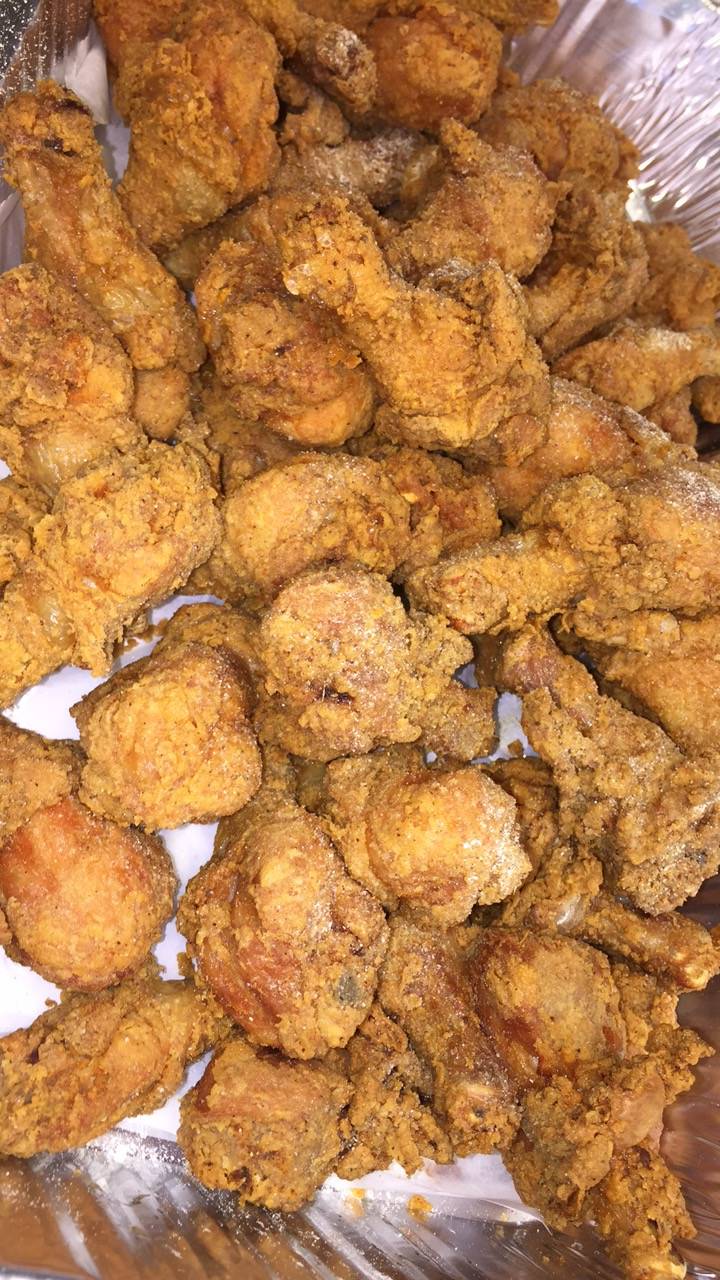 Sharks Fish | restaurant | 3900 W Madison St, Chicago, IL 60624, USA | 7736385500 OR +1 773-638-5500