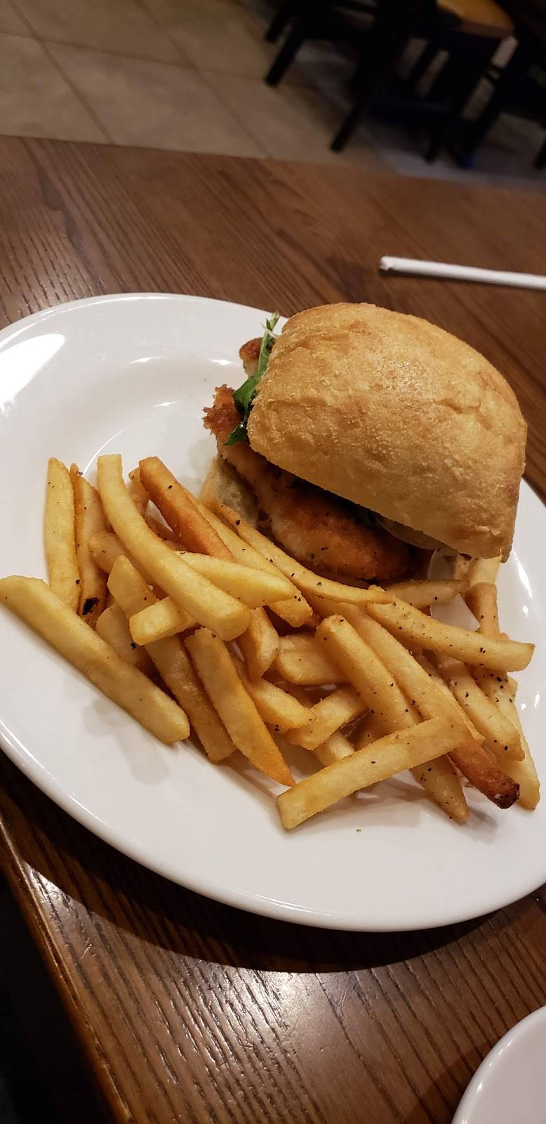 Ember Urban Eatery | restaurant | 435 Virginia Ave, Indianapolis, IN 46203, USA | 3173401868 OR +1 317-340-1868