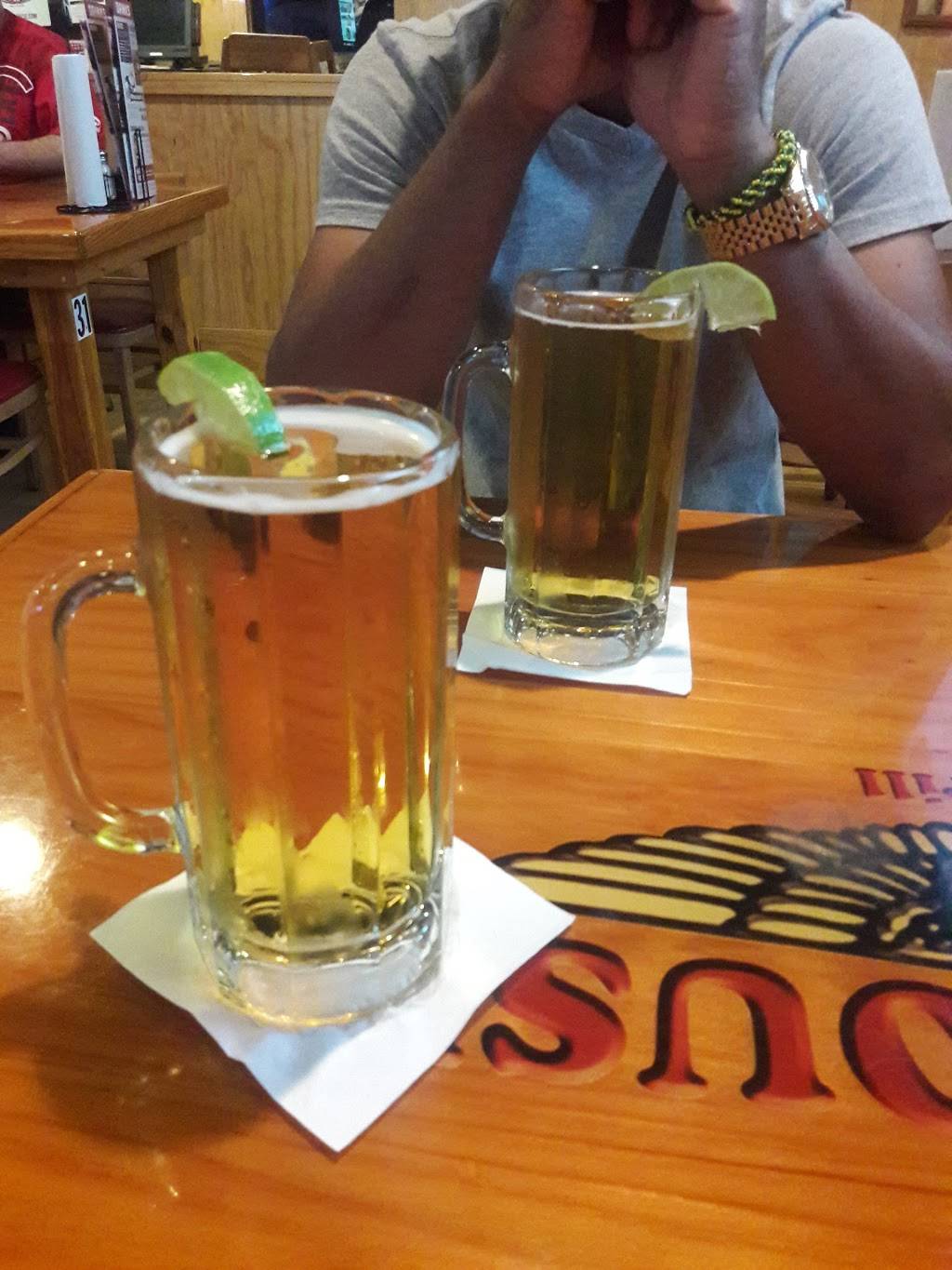 The WingHouse of Tampa | restaurant | 8001 W Hillsborough Ave, Tampa, FL 33615, USA | 8138069464 OR +1 813-806-9464