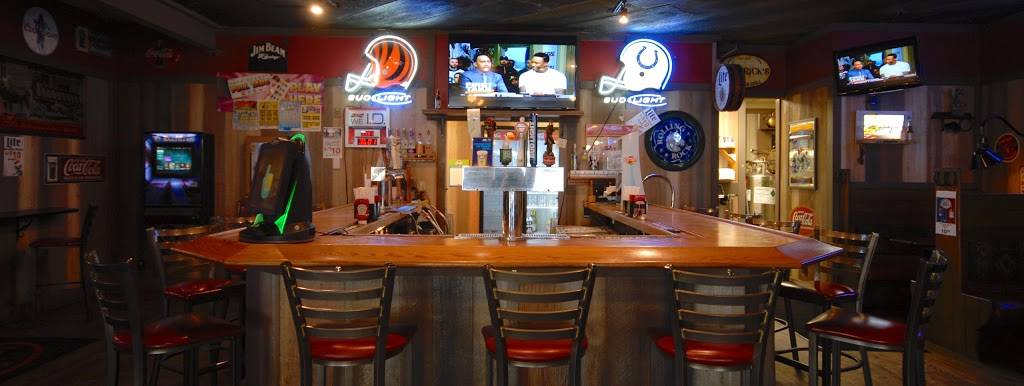 Mavericks Firewater Grill - Sports Bar - Craft Beer - Wings | restaurant | 535 E Eads Pkwy, Greendale, IN 47025, USA | 8125376600 OR +1 812-537-6600