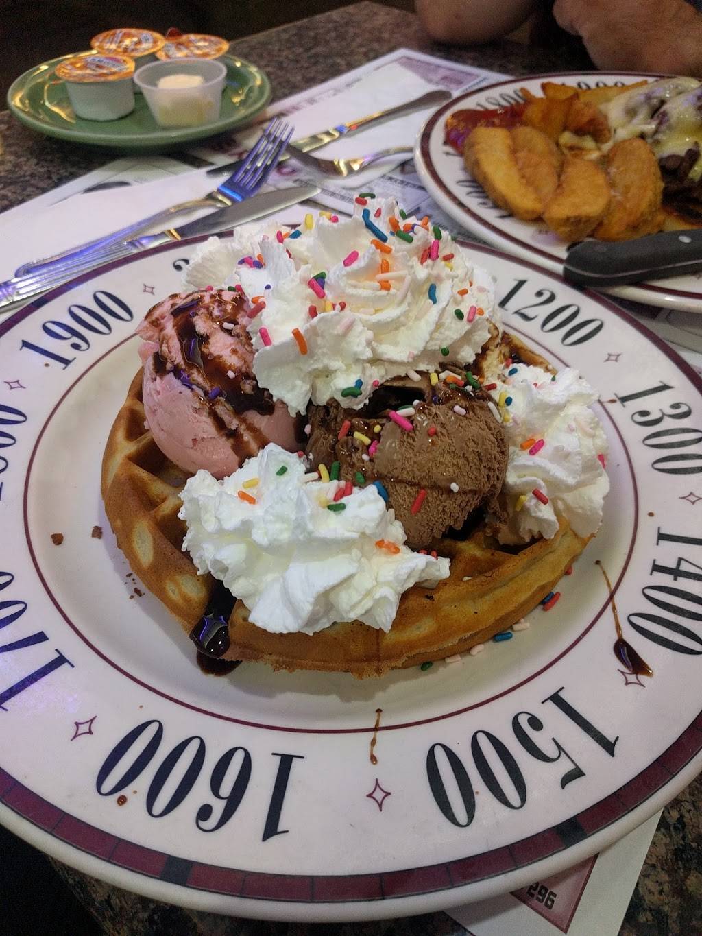 Mohegan Diner | restaurant | 1880 E Main St, Mohegan Lake, NY 10547, USA | 9145282585 OR +1 914-528-2585