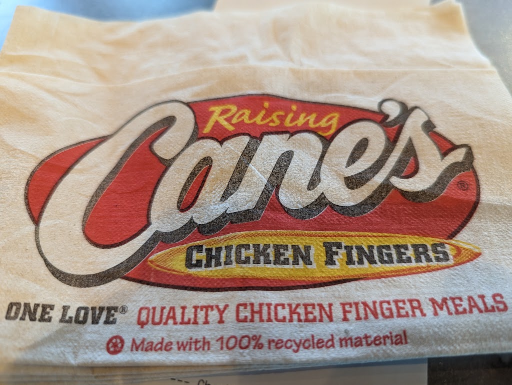 Raising Canes Chicken Fingers | meal takeaway | 1044 W Mercury Blvd, Hampton, VA 23666, USA | 7578478358 OR +1 757-847-8358