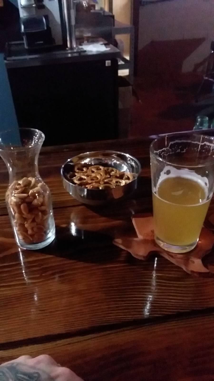 Krootz Brewing Company | restaurant | 315 W Elm St, Gainesville, TX 76240, USA | 9406680307 OR +1 940-668-0307