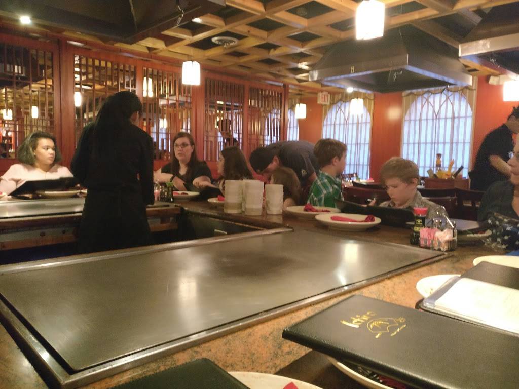 Ichiro | restaurant | 69 Newtown Rd, Danbury, CT 06810, USA | 2037928881 OR +1 203-792-8881