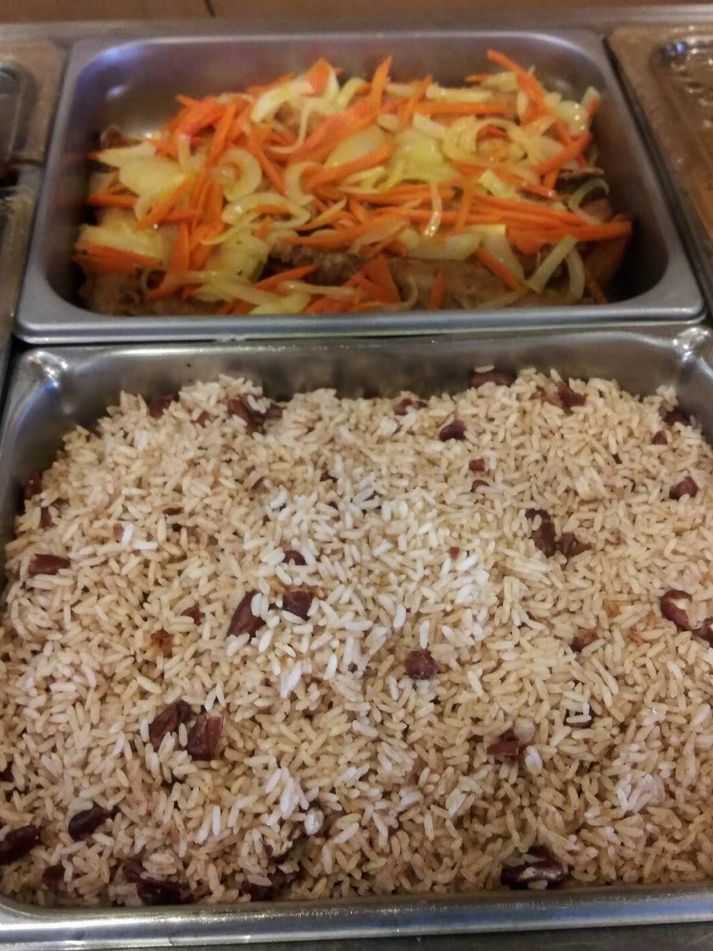 Olivias | restaurant | 1223 Park Ave, Bridgeport, CT 06604, USA | 4758006435 OR +1 475-800-6435