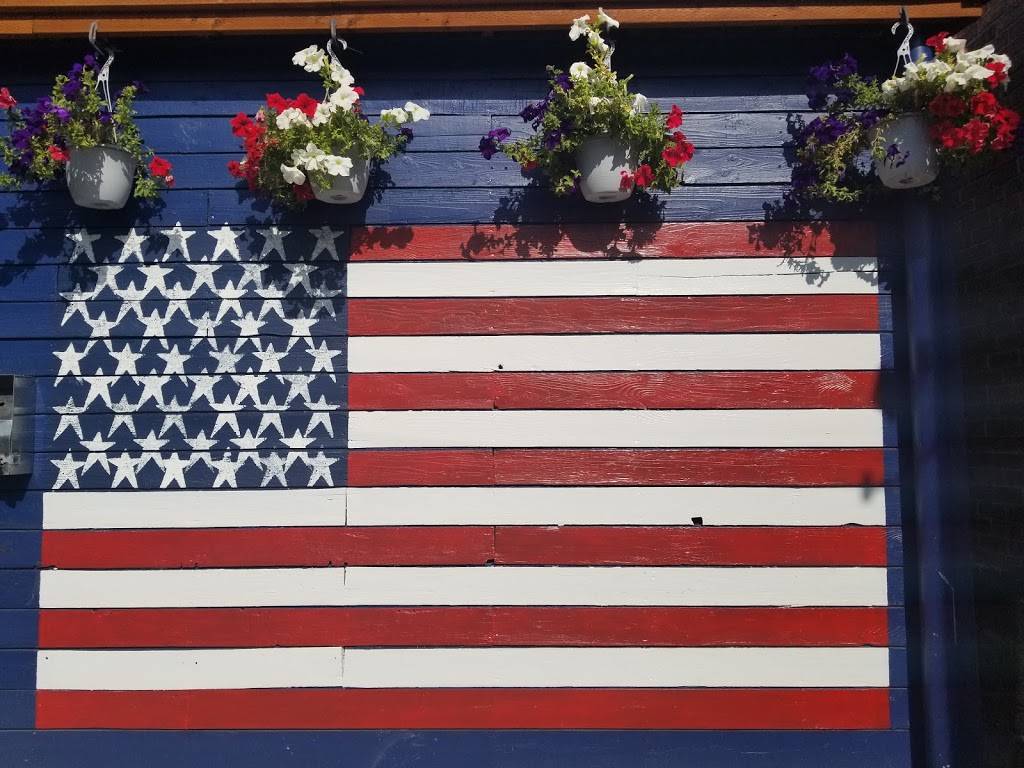 Thunderbird Tavern | restaurant | 7515 15th Ave NW, Seattle, WA 98117, USA | 2067812473 OR +1 206-781-2473