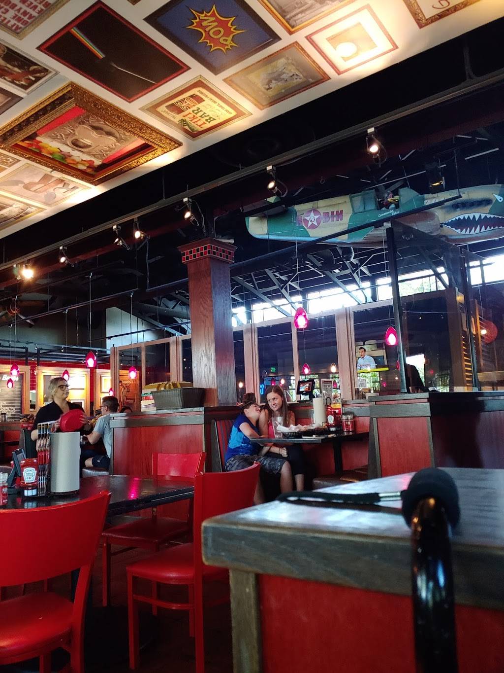 Red Robin Gourmet Burgers and Brews | restaurant | 7597 170th Ave NE, Redmond, WA 98052, USA | 4258951870 OR +1 425-895-1870