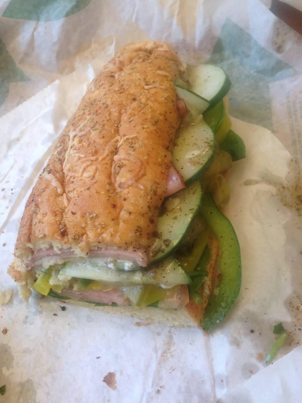 Subway | restaurant | 106 W Old Us Highway 74 76, Lake Waccamaw, NC 28450, USA | 9106461177 OR +1 910-646-1177