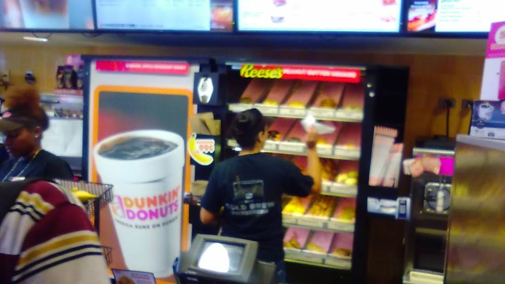 Dunkin | cafe | 63 Bank St, Waterbury, CT 06702, USA | 2035745221 OR +1 203-574-5221