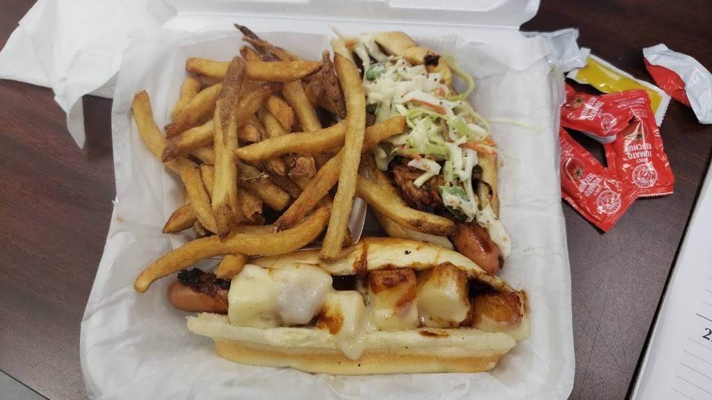 City Dogs | restaurant | 1316 E Cary St, Richmond, VA 23219, USA | 8043433647 OR +1 804-343-3647