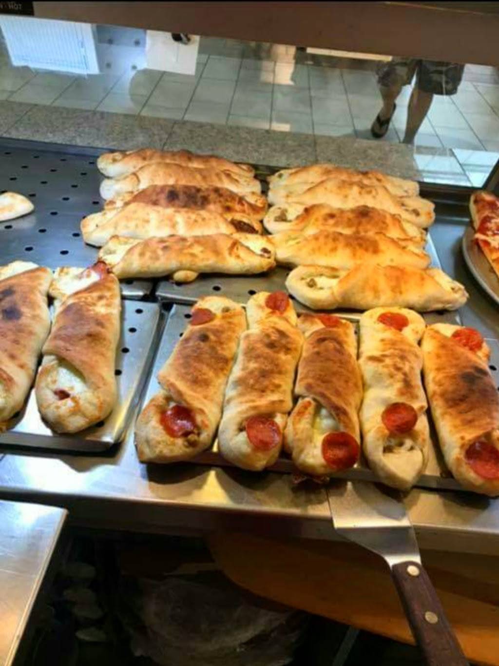 Sal original Pizza | restaurant | 18801 East 39th St S Suite 106, Independence, MO 64057, USA | 8165038104 OR +1 816-503-8104