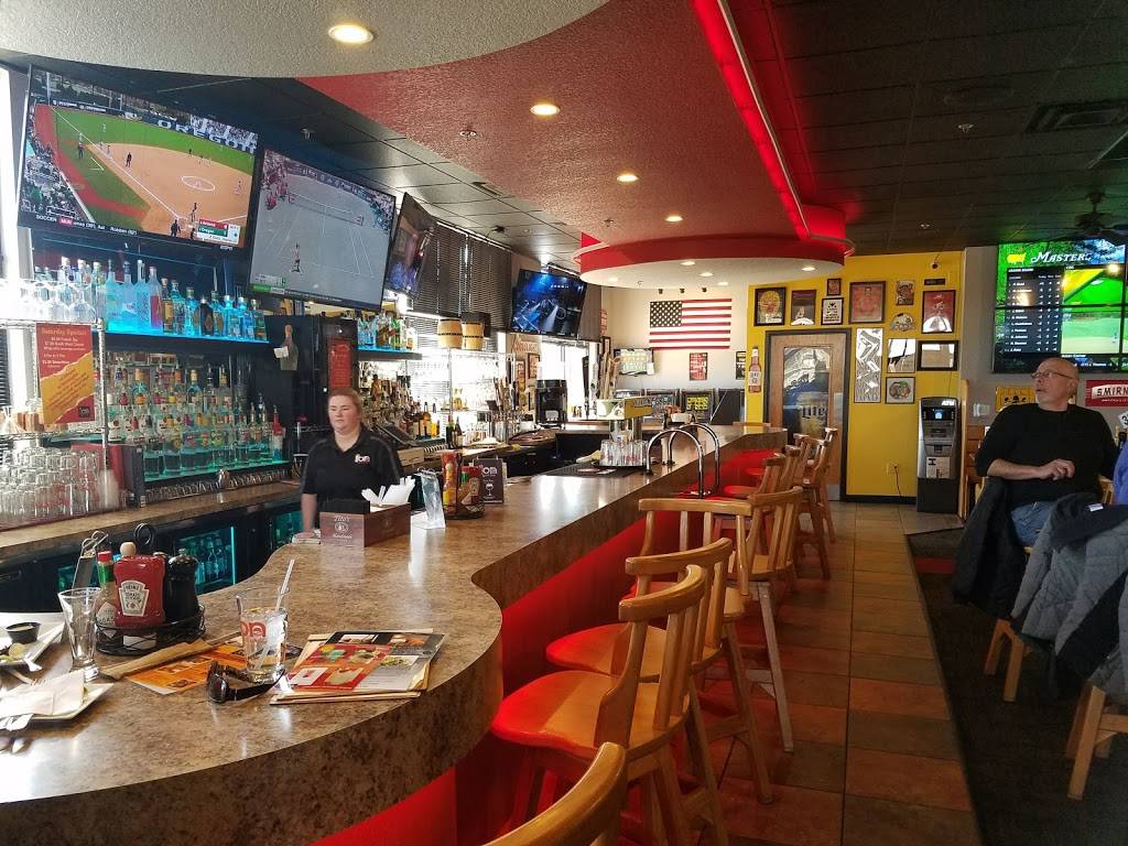 Ion Sports Pub & Grill | restaurant | 1102 E Paradise Dr, West Bend, WI 53095, USA | 2624291395 OR +1 262-429-1395