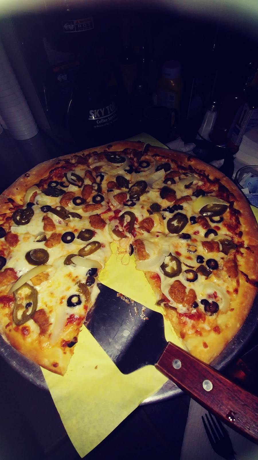 Dylans Grill and Pub | restaurant | 4401 E Sunset Rd, Henderson, NV 89014, USA | 7025471981 OR +1 702-547-1981