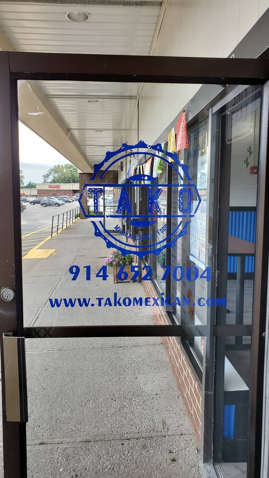 TAKO Mexican Street Food | restaurant | 1789 Central Park Ave, Yonkers, NY 10710, USA | 9146527004 OR +1 914-652-7004