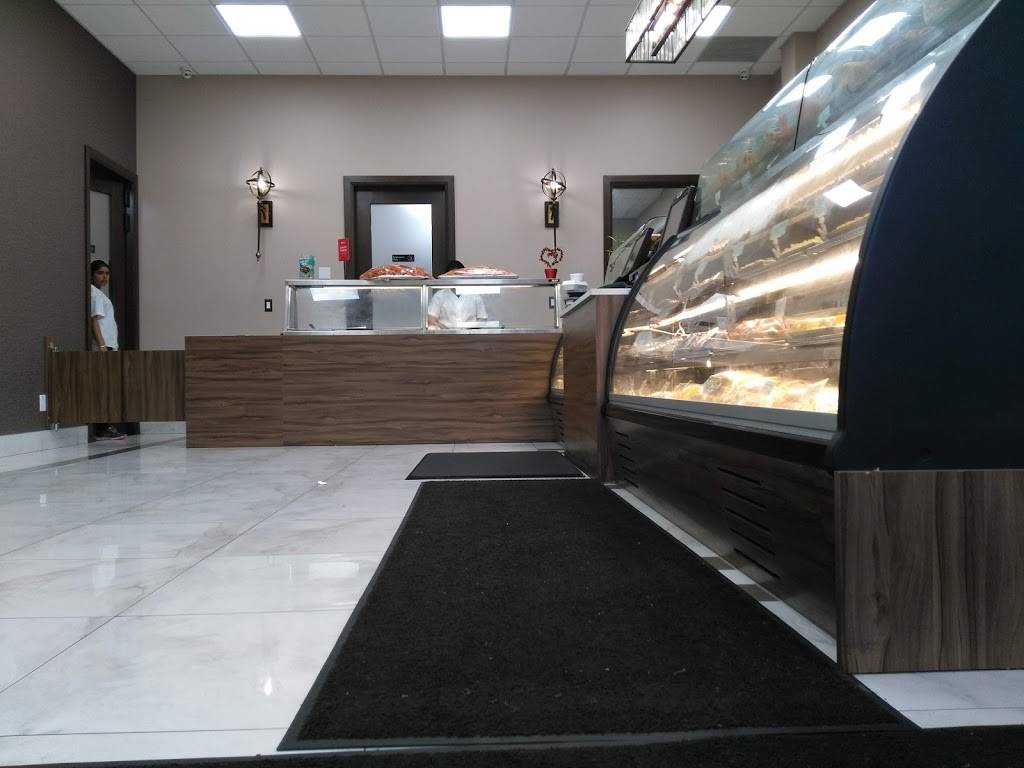 Gillz Sweet | restaurant | 2131 Williams Pkwy, Brampton, ON L6S 6B8, Canada | 9057992616 OR +1 905-799-2616