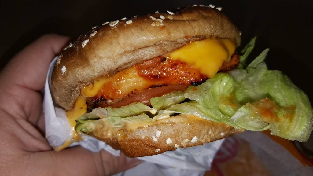 Carls Jr. | restaurant | 2521 W Commonwealth Ave, Alhambra, CA 91803, USA | 6264571133 OR +1 626-457-1133