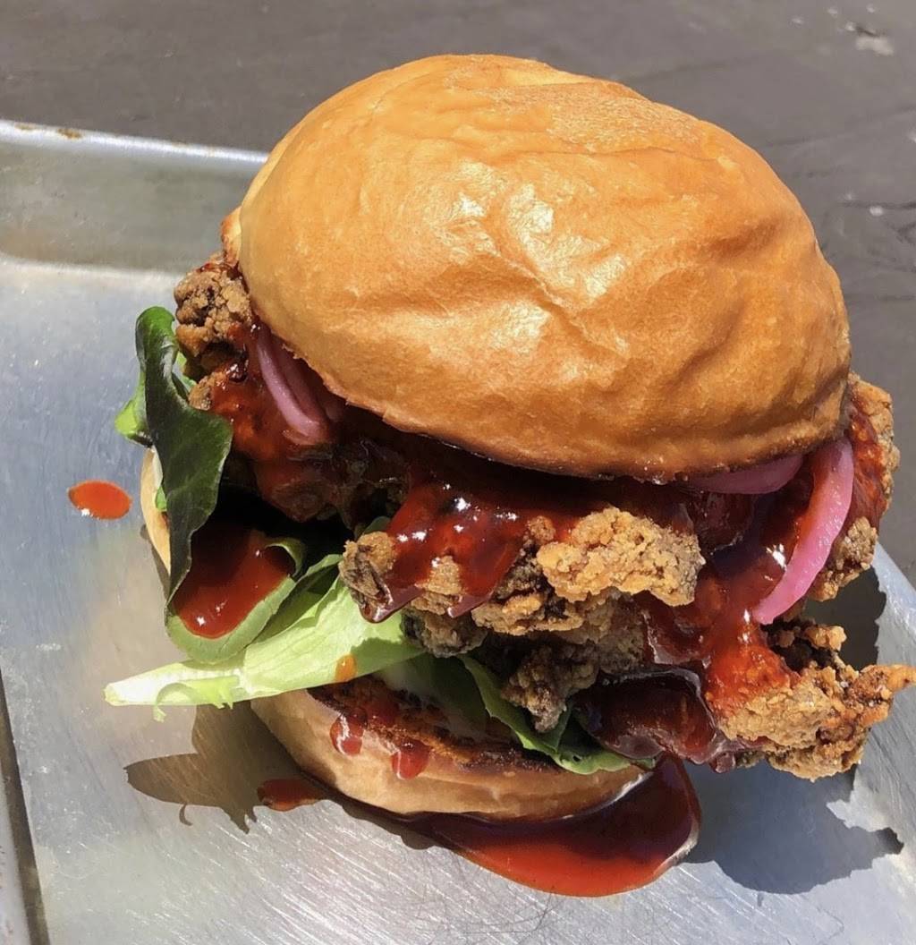 Pizza Fried Chicken Ice Cream | restaurant | 964 W 31st St, Chicago, IL 60608, USA | 7735654192 OR +1 773-565-4192