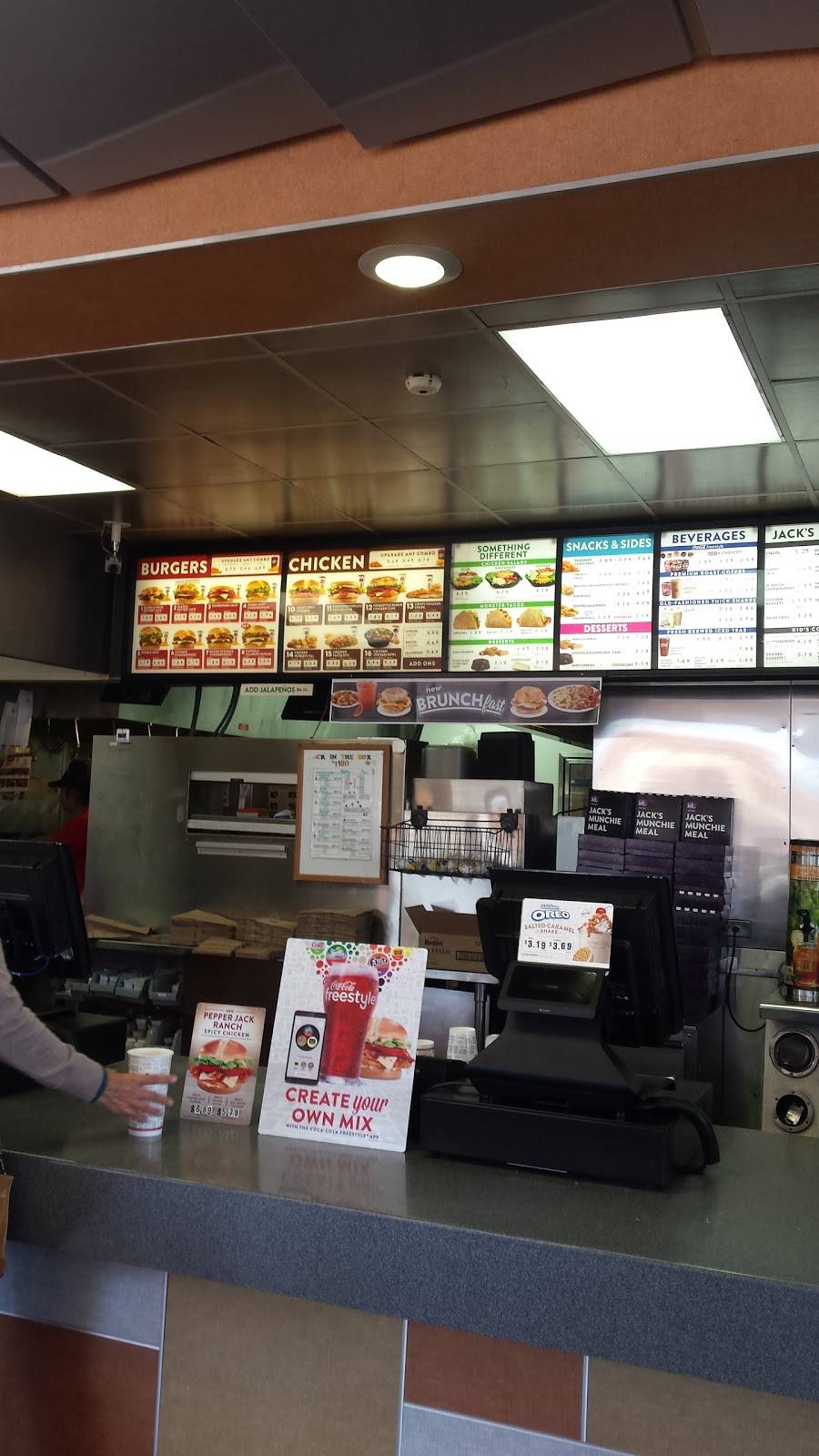 Jack in the Box | restaurant | 5814 S Central Ave, Phoenix, AZ 85040, USA | 6022762183 OR +1 602-276-2183