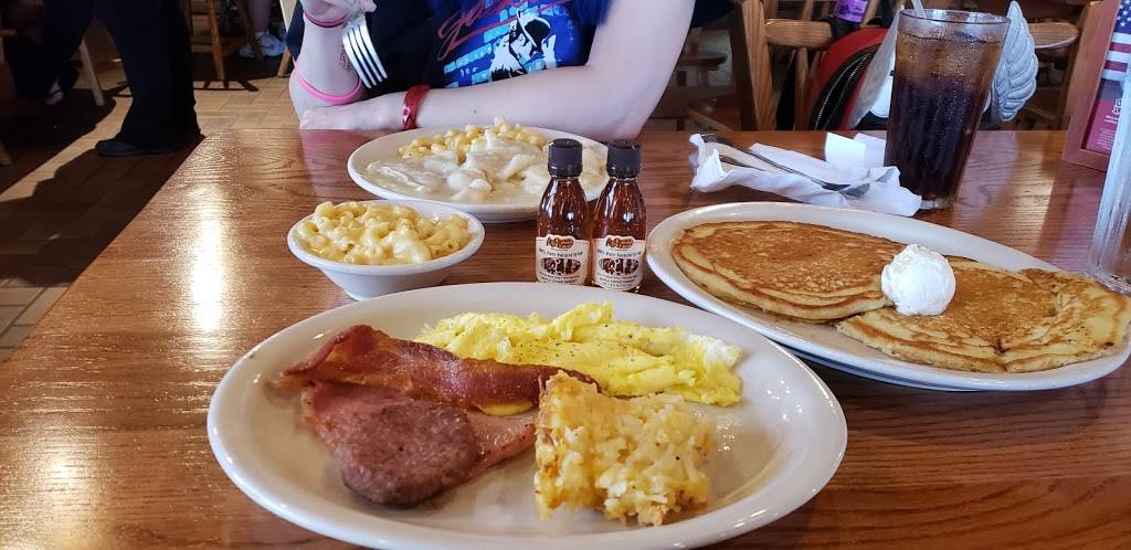 Cracker Barrel Old Country Store | restaurant | 27491 Helen Dr, Perrysburg, OH 43551, USA | 4198747481 OR +1 419-874-7481