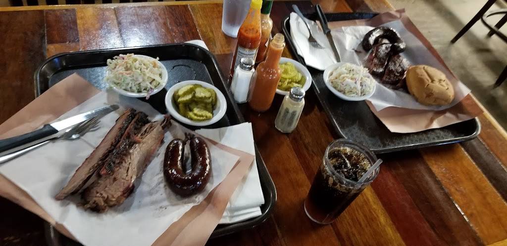 Luling City Market | restaurant | 4726 Richmond Ave, Houston, TX 77027, USA | 7138711903 OR +1 713-871-1903