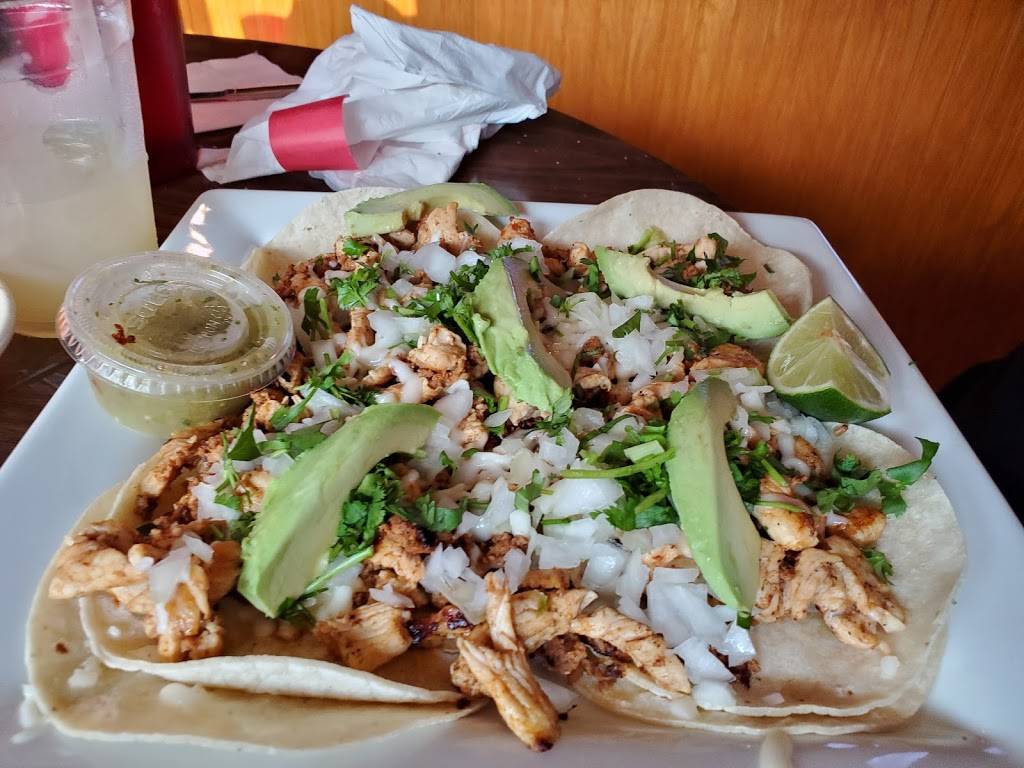 La Tia and Panchos Cantina Grill | restaurant | 140 N Main St, St Charles, MO 63301, USA | 6368964441 OR +1 636-896-4441