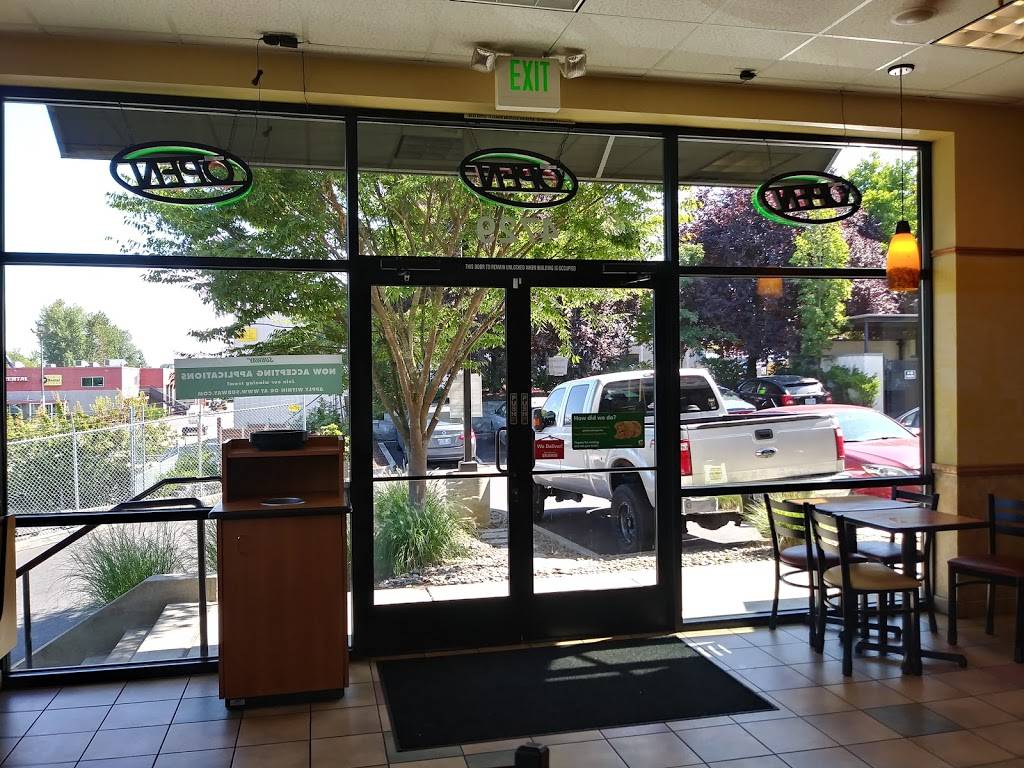 Subway | meal takeaway | 4729 NE Columbia Blvd, Portland, OR 97218, USA | 5032816185 OR +1 503-281-6185