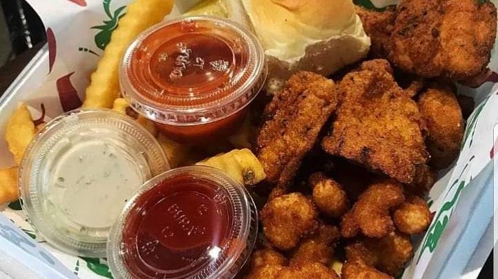 La Sirenita Seafood | restaurant | 5901 Dyer St, El Paso, TX 79904, USA | 9152594009 OR +1 915-259-4009