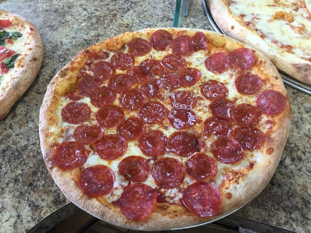 Lutti Pizza | meal delivery | 10850 SW 104th St, Miami, FL 33176, USA | 3054564562 OR +1 305-456-4562