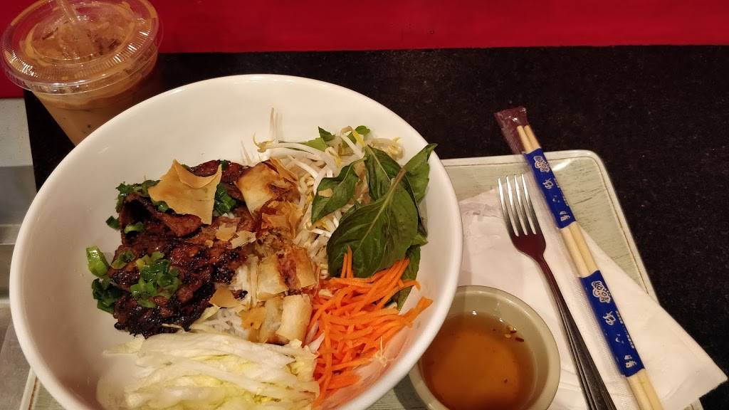 Yummy Pho | restaurant | 2012 N Broad St, Philadelphia, PA 19121, USA | 2157652157 OR +1 215-765-2157