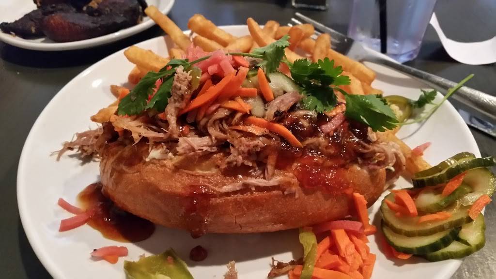 Pig Floyds Urban Barbakoa | restaurant | 1326 N Mills Ave, Orlando, FL 32803, USA | 4072030866 OR +1 407-203-0866