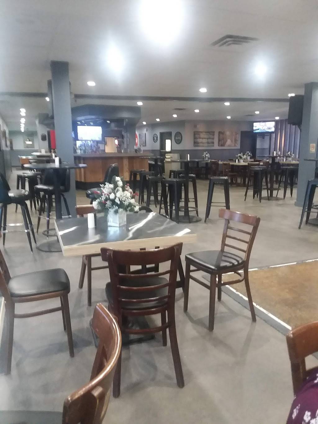 stockroom 601 | restaurant | 601 East Main St, Jackson, OH 45640, USA | 7402861990 OR +1 740-286-1990