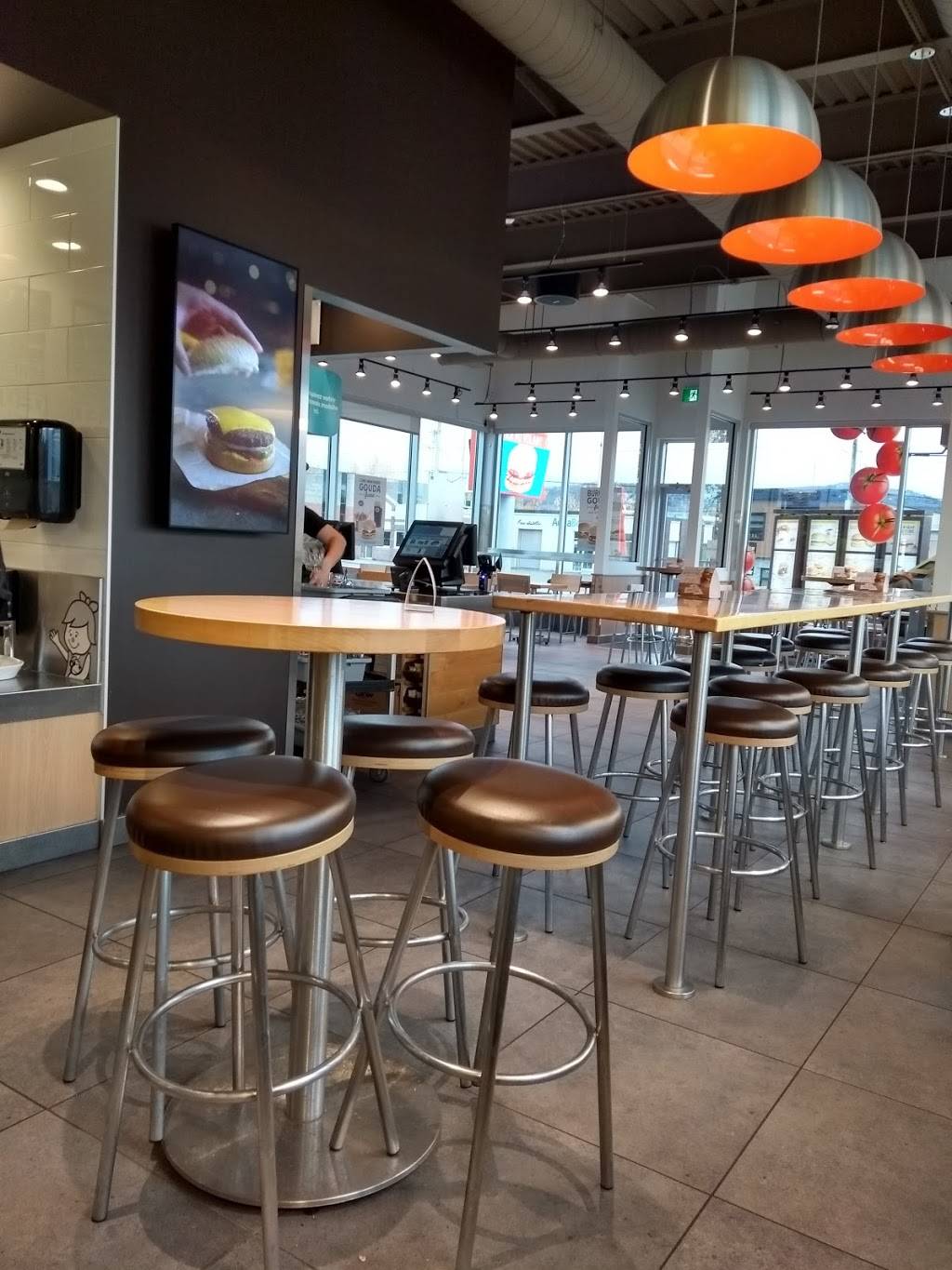 A&W Canada | restaurant | 2193 Rue King Ouest, Sherbrooke, QC J1J 2G2, Canada | 8194161461 OR +1 819-416-1461